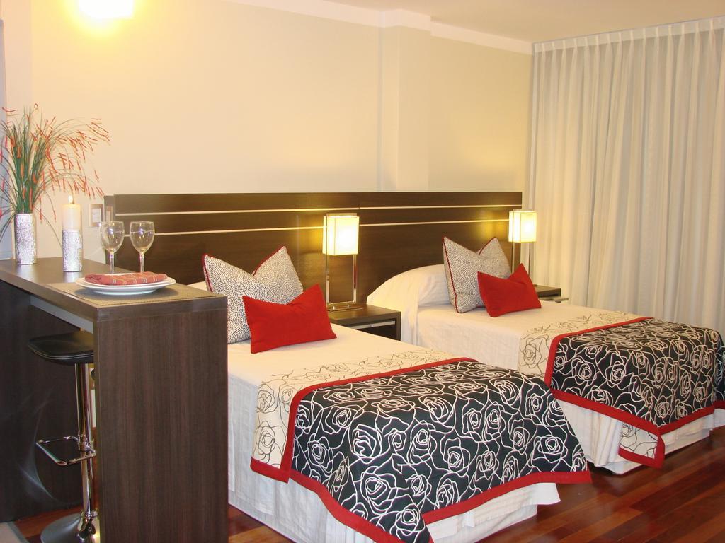 Zoom Apartments Hotel Cordoba Ruang foto